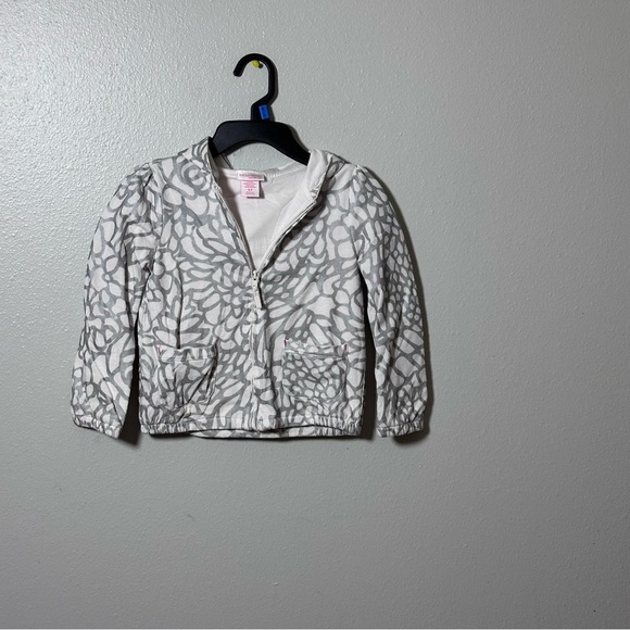 Genuine Kids from Oshkosh Toddler girl White/Gray jacket size 5T - Picture 1 of 6